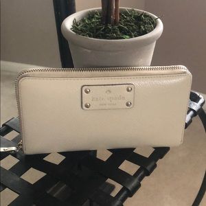 Kate Spade Leather Zipper Wallet